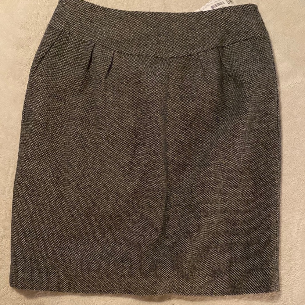 Michael KORS Wool Skirt NWT Women’s Size 8 Knee Length Lined Deep Gray Pleated